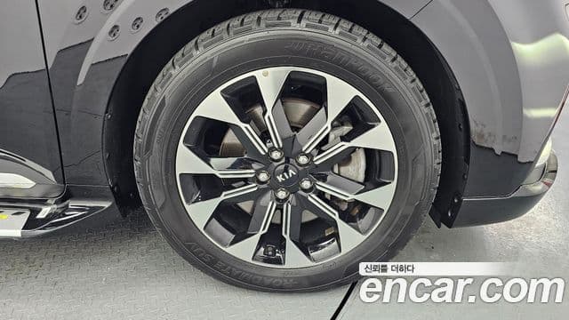Kia Carnival 2021 — ფოტო 5/20
