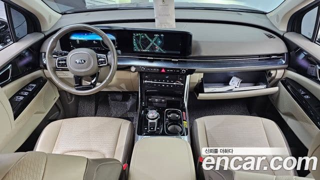 Kia Carnival 2021 — ფოტო 7/20