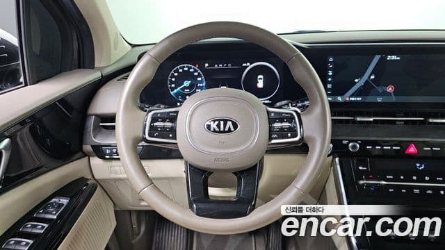 Kia Carnival 2020 — Фото 12/20