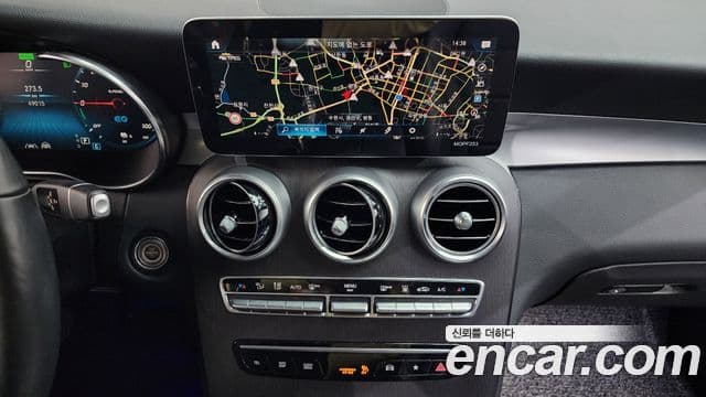 Mercedes-Benz GLC-Class 2021 — ფოტო 15/20
