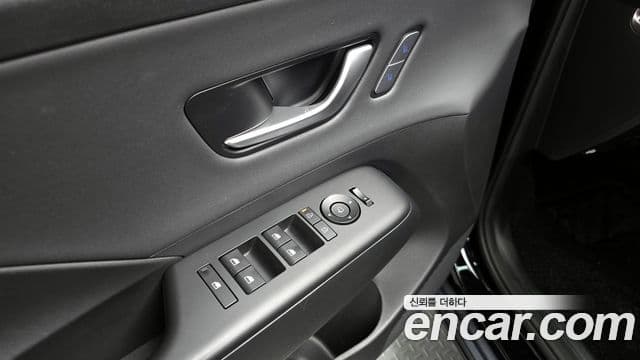Hyundai Kona Hybrid 2024 — Photo 14/20