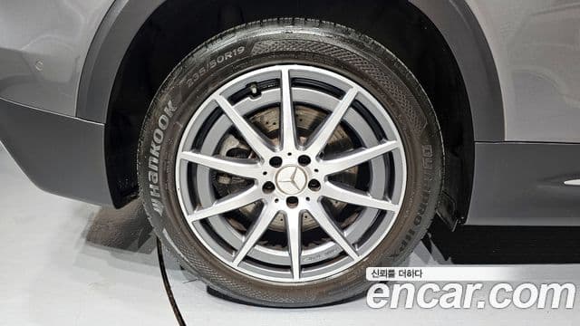 Mercedes-Benz GLB-Class 2021 — Фото 5/20