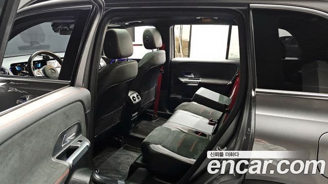Mercedes-Benz GLB-Class 2021 — Фото 11/20