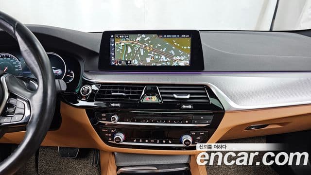 BMW 5 Series 2018 — Şəkil 7/20