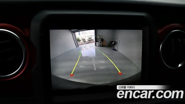Jeep Wrangler 2022 — Фото 10/20