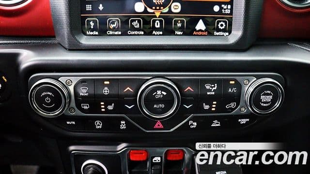 Jeep Wrangler 2022 — Фото 13/20