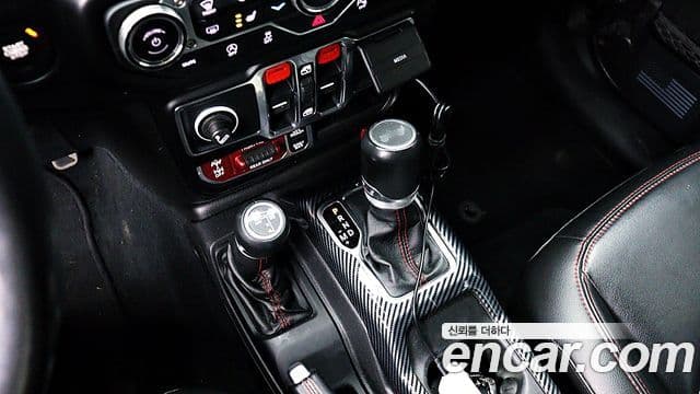 Jeep Wrangler 2022 — Фото 14/20