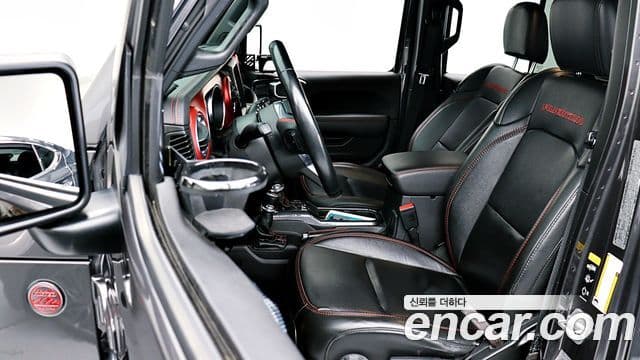 Jeep Wrangler 2022 — Фото 15/20
