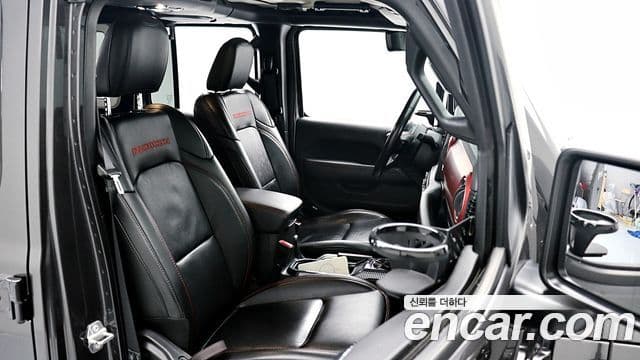 Jeep Wrangler 2022 — Фото 16/20