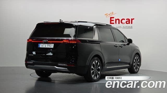 Kia Carnival 2023 — Фото 2/20