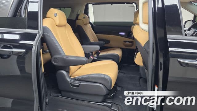 Kia Carnival 2023 — Фото 12/20