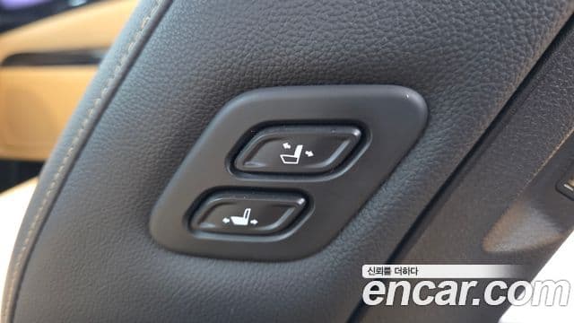 Kia Carnival 2023 — Фото 16/20