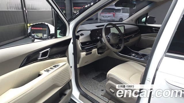 Kia Carnival 2023 — Şəkil 10/20