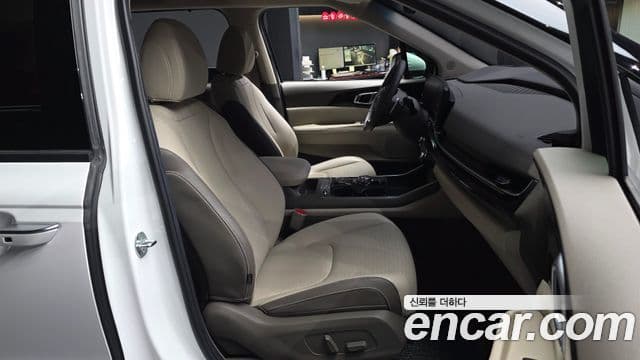 Kia Carnival 2023 — Şəkil 11/20
