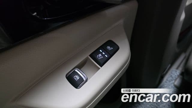 Kia Carnival 2023 — Şəkil 19/20