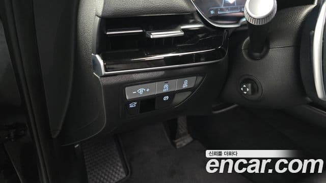 Genesis Electrified G80 2021 — ფოტო 14/20