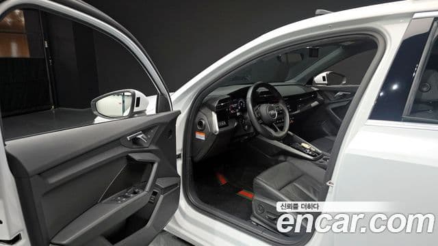 Audi A3 2022 — ფოტო 13/20
