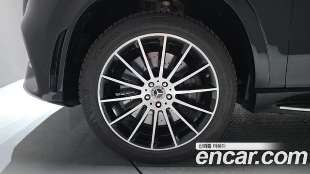 Mercedes-Benz GLE-Class 2023 — Şəkil 5/20