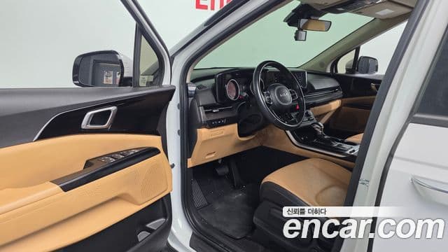 Kia Carnival 2022 — ფოტო 10/20