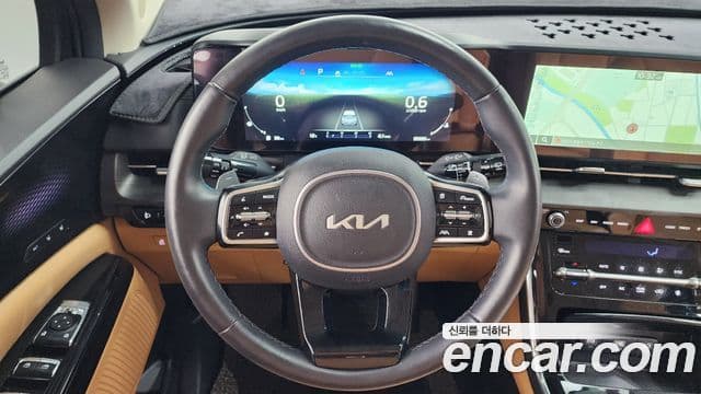 Kia Carnival 2023 — Фото 13/20