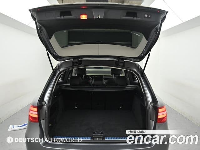 Mercedes-Benz GLC-Class 2019 — ფოტო 18/20