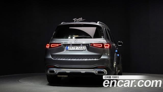 Mercedes-Benz GLS-Class 2022 — Photo 18/20