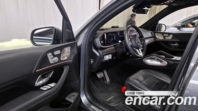 Mercedes-Benz GLS-Class 2022 — Photo 8/20