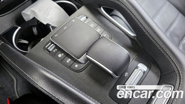 Mercedes-Benz GLS-Class 2022 — Photo 9/20