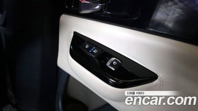 Kia Carnival 2021 — Şəkil 19/20