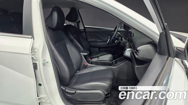 Hyundai Kona Hybrid 2023 — ფოტო 16/20