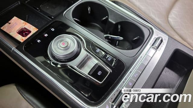 Kia Carnival 2024 — Şəkil 16/20
