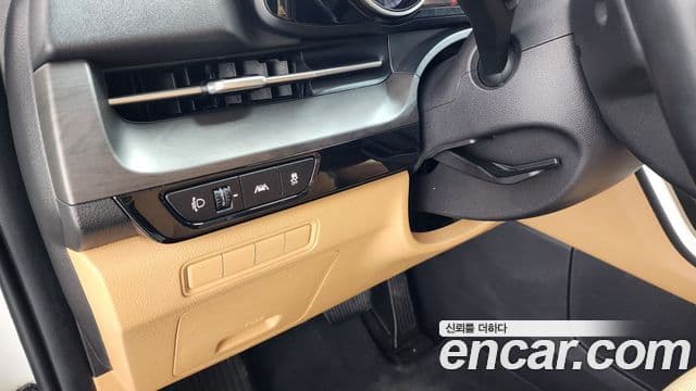 Kia Carnival 2021 — Şəkil 14/20