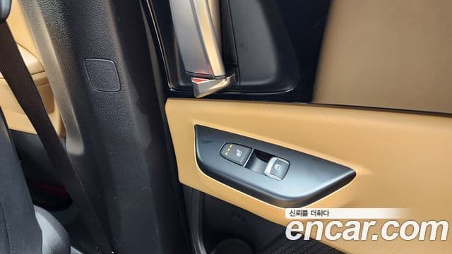 Kia Carnival 2021 — Şəkil 18/20
