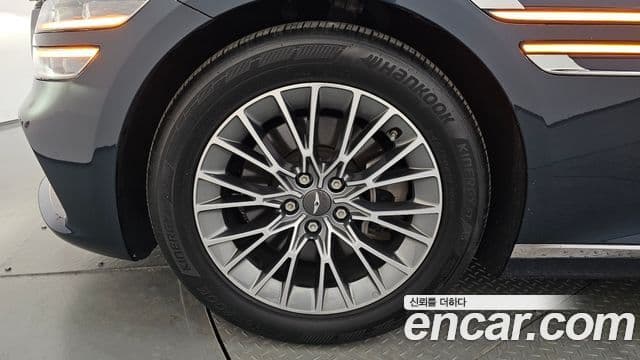 Genesis Electrified G80 2022 — ფოტო 5/20