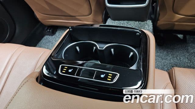 Genesis Electrified G80 2022 — ფოტო 19/20