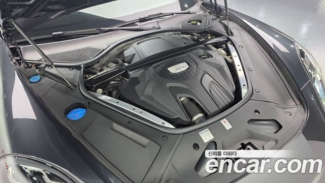 Porsche Panamera 2018 — Şəkil 6/20