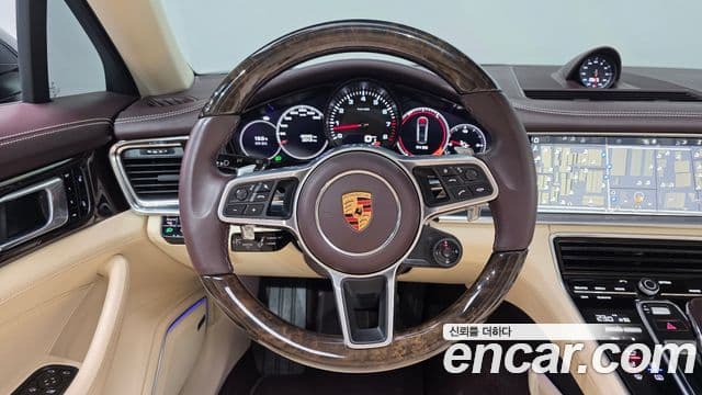 Porsche Panamera 2018 — Şəkil 13/20