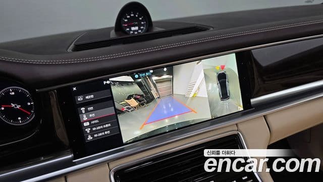 Porsche Panamera 2018 — Şəkil 14/20