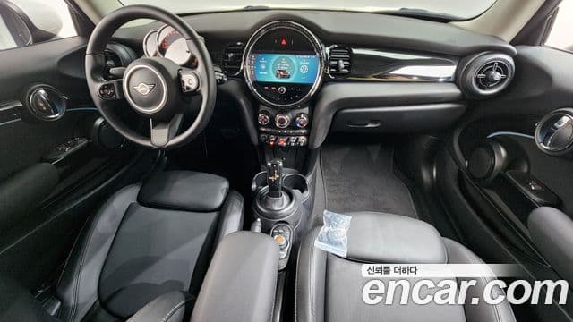 Mini Cooper 2022 — ფოტო 7/20