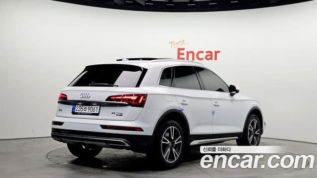 Audi Q5 2022 — Photo 17/20