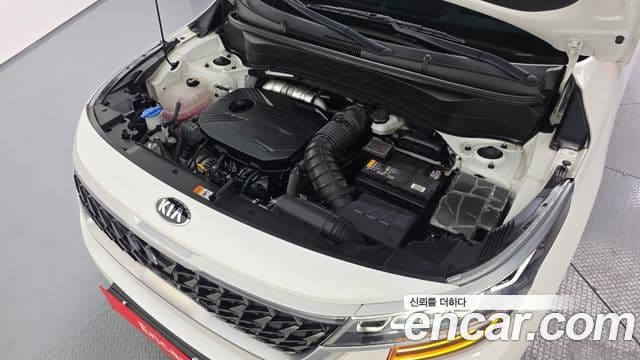 Kia Seltos 2021 — ფოტო 6/20