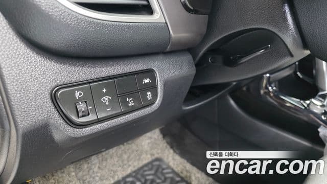 Kia Seltos 2021 — ფოტო 18/20