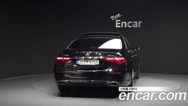 Mercedes-Benz S-Class 2021 — Photo 6/20