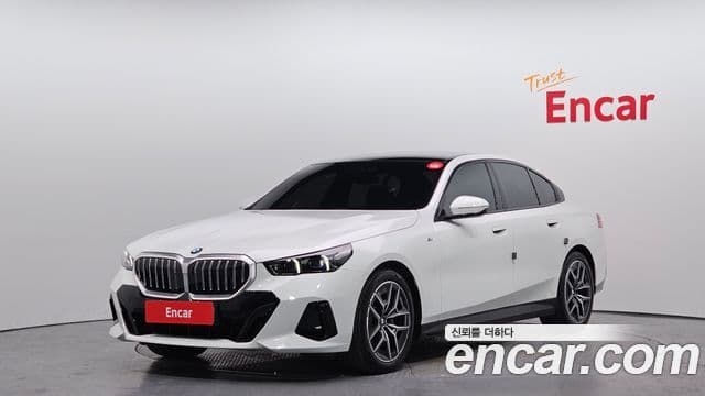 BMW 5 Series 2024 — Şəkil 10/20