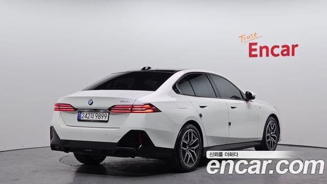 BMW 5 Series, 2024