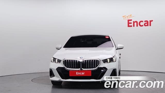 BMW 5 Series 2024 — Şəkil 2/20