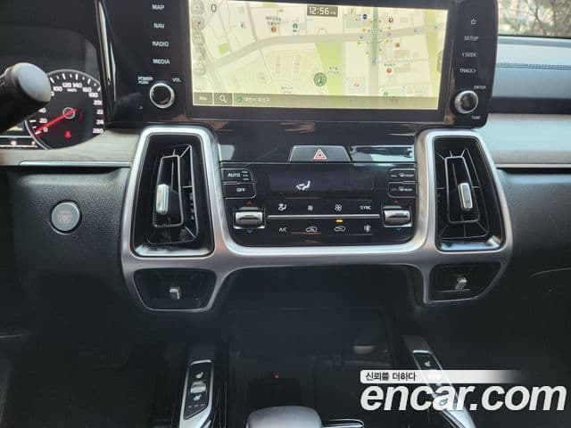 Kia Sorento 2022 — Фото 16/20