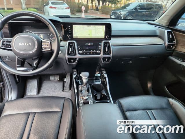 Kia Sorento 2022 — Фото 17/20