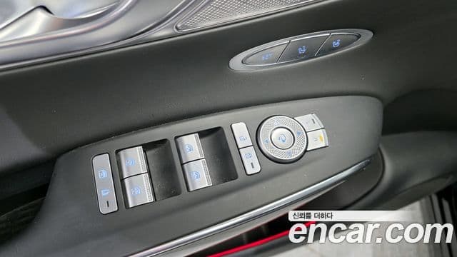 Genesis GV70 2021 — Şəkil 14/20