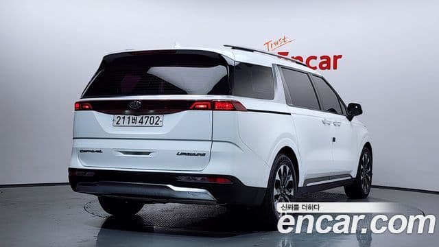Kia Carnival 2020 — фото 2 из 20